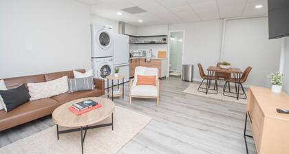 Luxury Centrally-Located 1BR/1BA Basement Apartment with Gym and W/D in Unit