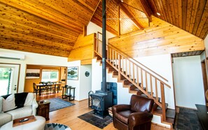 Interior - Big Pine Retreat in Forks, WA near the Calawah River (Forks)