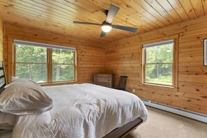 4 bedrooms, desk, iron/ironing board, travel crib - Spacious Maine Mountain Escape – Sleeps 15, Hot Tub, Ping Pong & Trails (Greenwood)