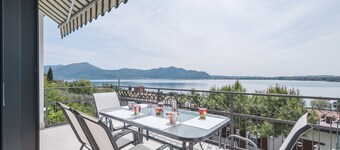 Villa Orizzonti - Three Bedroom Villa, Sleeps 8