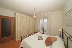 2 bedrooms, iron/ironing board, free WiFi, bed sheets - Casa Peler - Gardagate (Toscolano-Maderno)