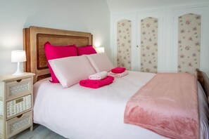 3 bedrooms, iron/ironing board, travel crib, free WiFi