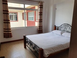 3 bedrooms, free WiFi, bed sheets