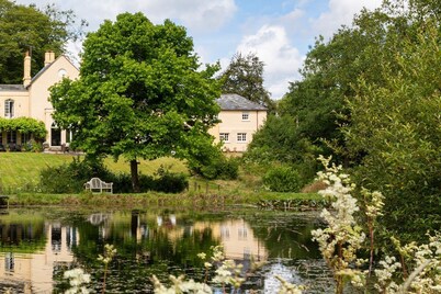 Colleton East Wing - Three Bedroom Villa, Sleeps 6