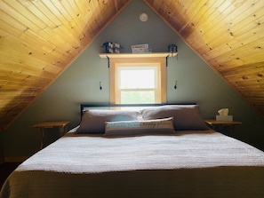 1 bedroom, bed sheets