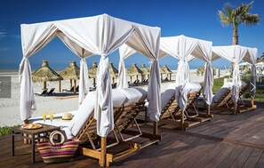 Sun loungers, beach towels
