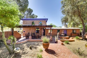 Terrace/patio - Eclectic Tucson Home 2 Mi to Saguaro National Park (Tucson)