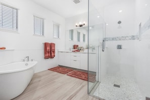 Douche, serviettes fournies