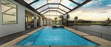 Een verwarmd zwembad