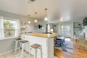 Interior - 2 Blocks to Bay: ‘Misty Harbor’ Rockport Home (Rockport)