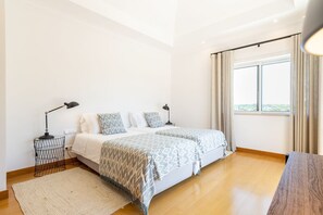 4 Schlafzimmer, Bügeleisen/Bügelbrett, Internetzugang, Bettwäsche