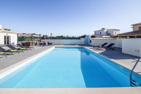 Opvarmet pool