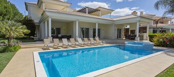 Villa Dolcasol - Six Bedroom Villa, Sleeps 12