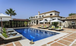 Beheizter Pool