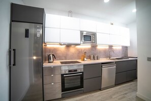 Dishwasher, high chair - Villa Chita - Four Bedroom Villa, Sleeps 10 (Puerto del Carmen)