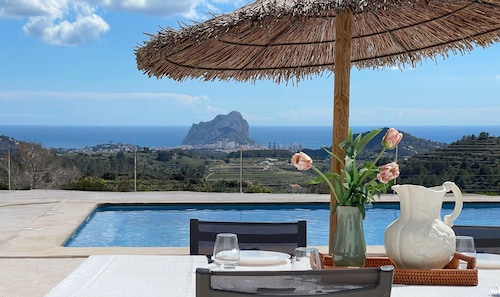 Villa MATIMI in Benissa – Country house with swimming pool, terrace with views, electric car charger and peaceful surroundings