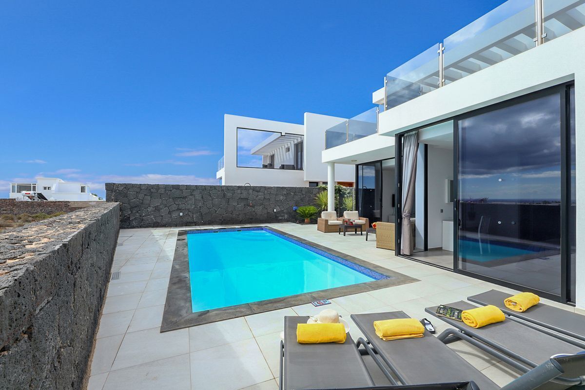 Een verwarmd zwembad