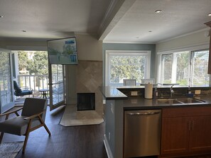 Interior - 2 Bed Condo Steps From the Bay w/  Balcony (San Diego)