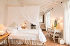 7 sovrum, strykjärn/strykbräda, internet och sängkläder