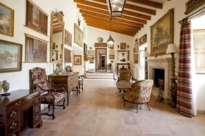 Interior - Villa Clova - Six Bedroom Villa, Sleeps 12 (Mallorca)