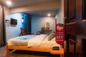 Deluxe-dobbeltværelse | Strygejern/strygebræt, gratis Wi-Fi, sengetøj