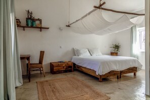 5 chambres, fer et planche à repasser, Wi-Fi, draps fournis