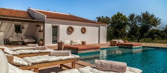 Casa Ervideira - Five Bedroom Villa, Sleeps 10