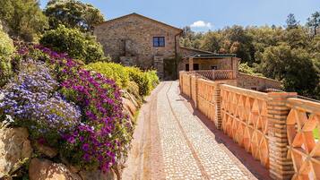 Enceinte de lâhĂ©bergement