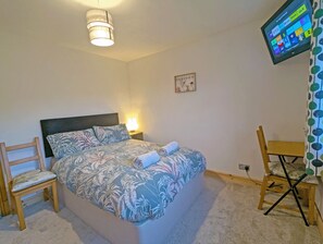 1 Schlafzimmer, Bügeleisen/Bügelbrett, WLAN, Bettwäsche
