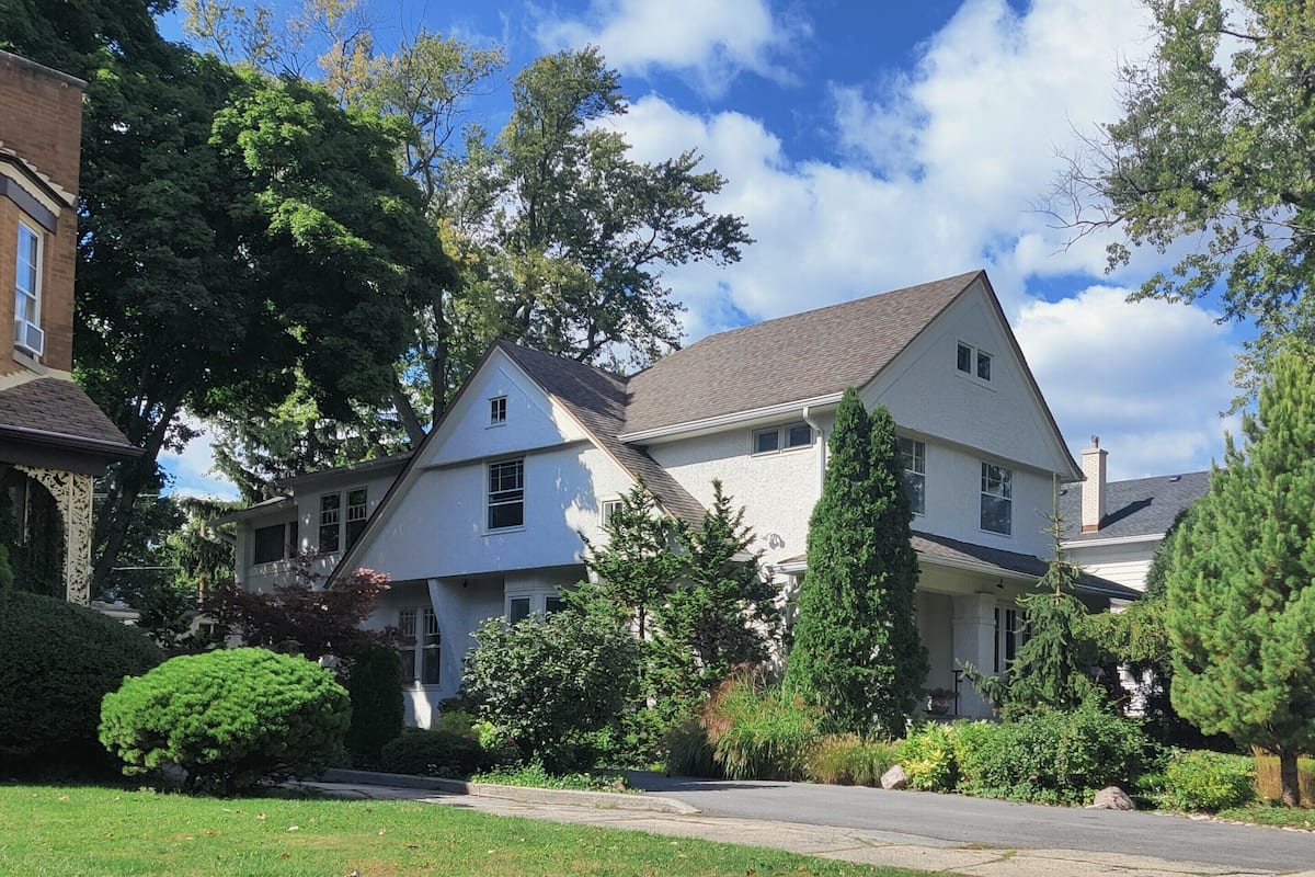 Quarto exclusivo, banheiro privativo, vista para o jardim (2nd Floor) | Fachada