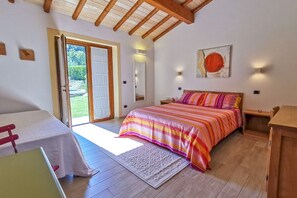 14 habitaciones, tabla de planchar con plancha, wifi y ropa de cama 