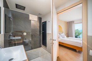 Bathroom - San Zeno - Three Bedroom Villa, Sleeps 8 (San Zeno di Montagna)