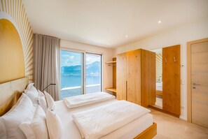 Room - San Zeno - Three Bedroom Villa, Sleeps 8 (San Zeno di Montagna)