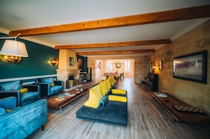 Smart TV, fireplace, DVD player, foosball