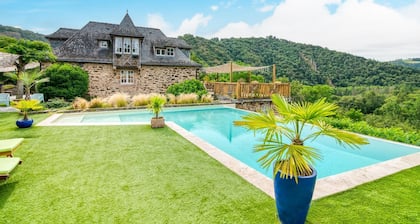 Chateau De Lavezon - Twelve Bedroom Castle, Sleeps 28