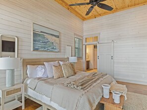 5 bedrooms, travel cot, WiFi, bed sheets - Rod’s Place at Lake Martin! (Dadeville)
