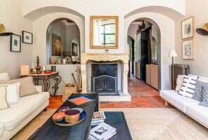 Cheminée, lecteur de DVD