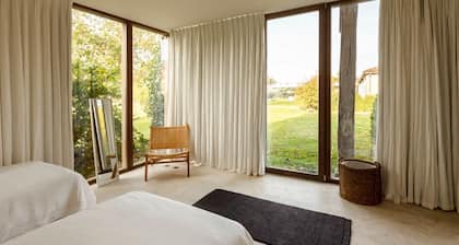 Mirandole - Huit Chambres Villa, Couchages 18