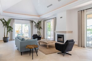 Caminetto, tavolo da ping pong