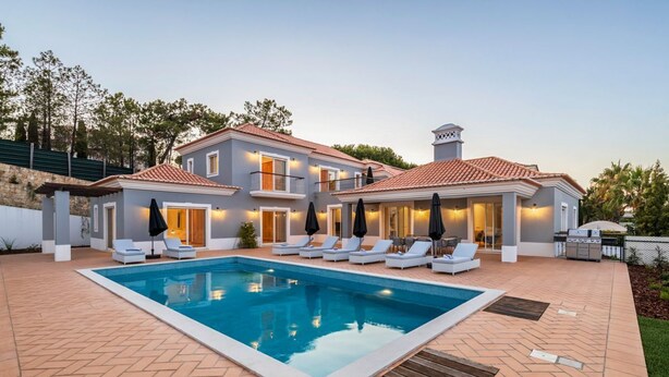 A two-story house with a swimming pool, outdoor seating, and a barbecue area. - Villa Mingo - Five Bedroom Villa, Sleeps 10 (Almansil)
