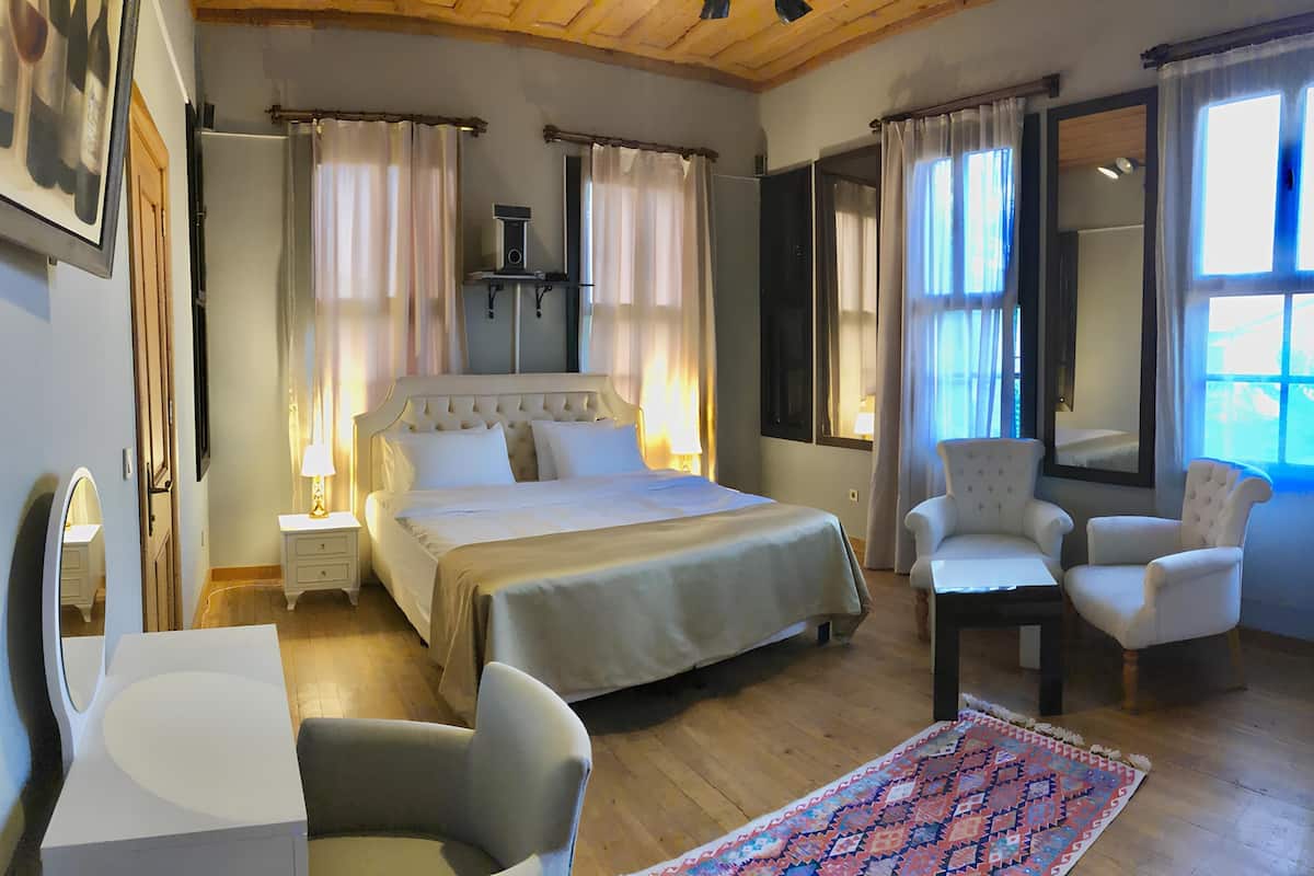 Habitación doble romántica | Sábanas de algodón egipcio y ropa de cama de alta calidad