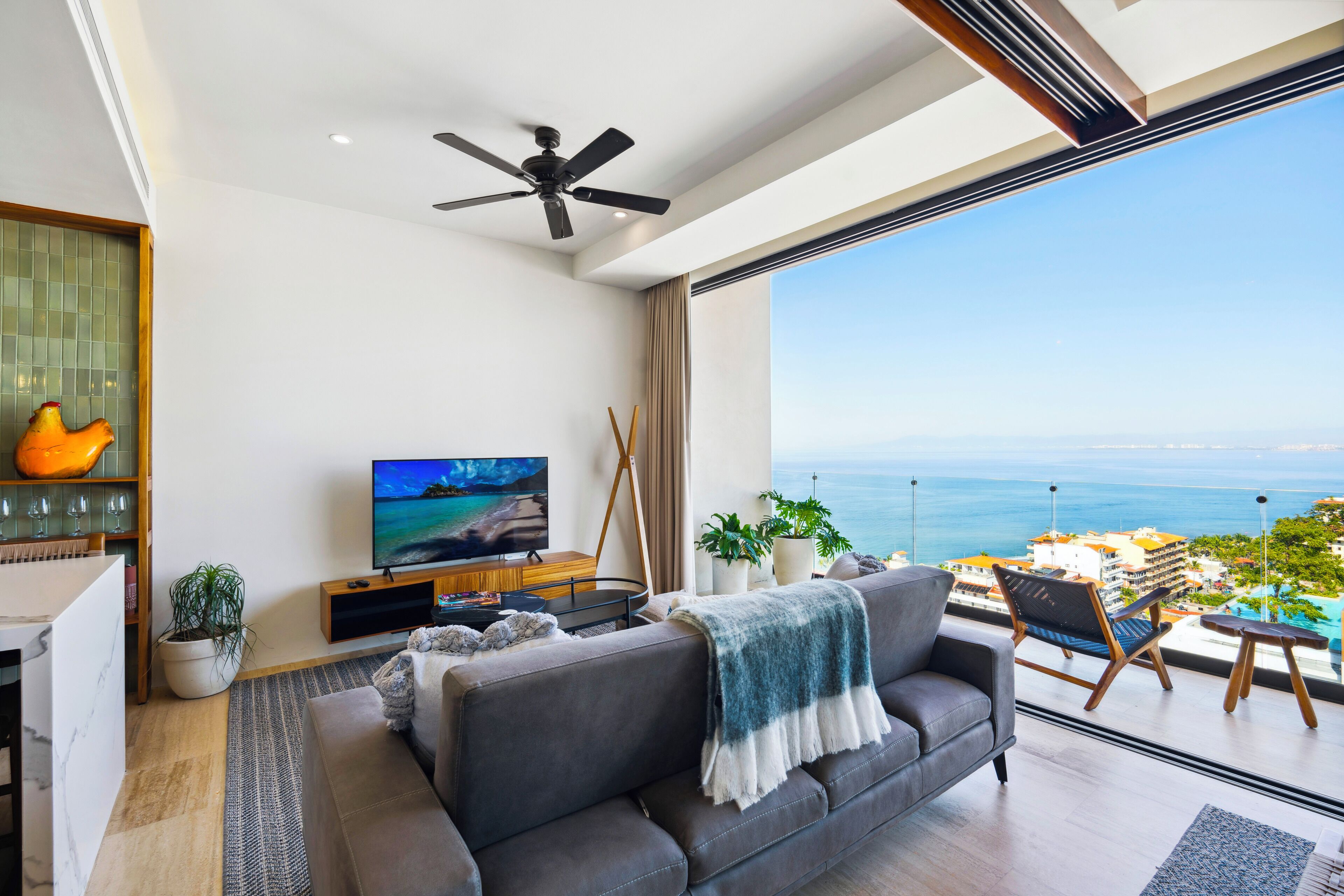 Deluxe Apartment, 2 Bedrooms, Bay View | Premium bedding, individually furnished, laptop workspace