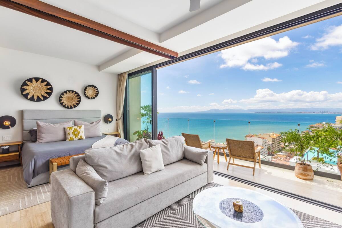 Luxury Penthouse, 2 Bedrooms, Ocean View