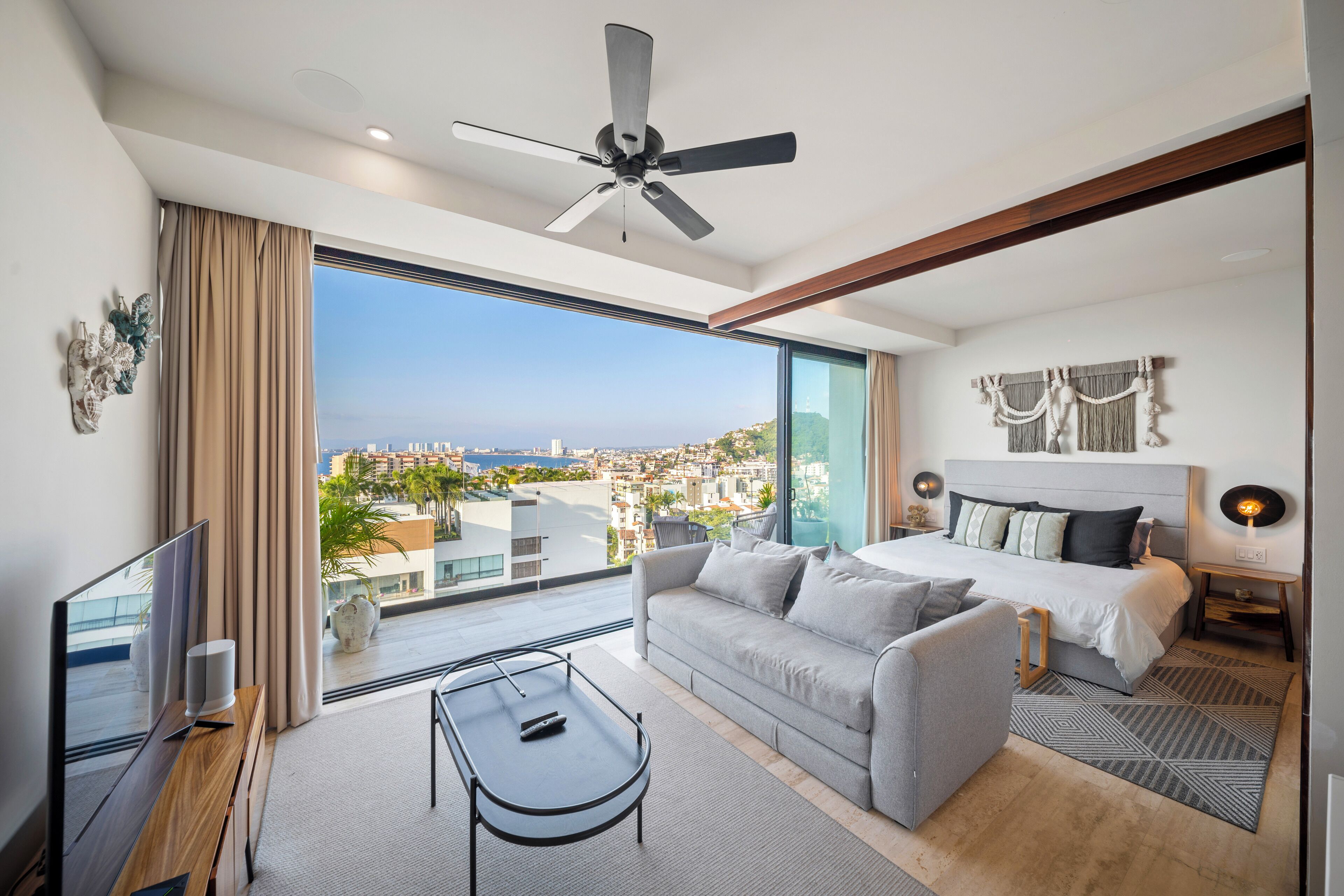 Deluxe Suite, 2 Bedrooms | Premium bedding, individually furnished, laptop workspace