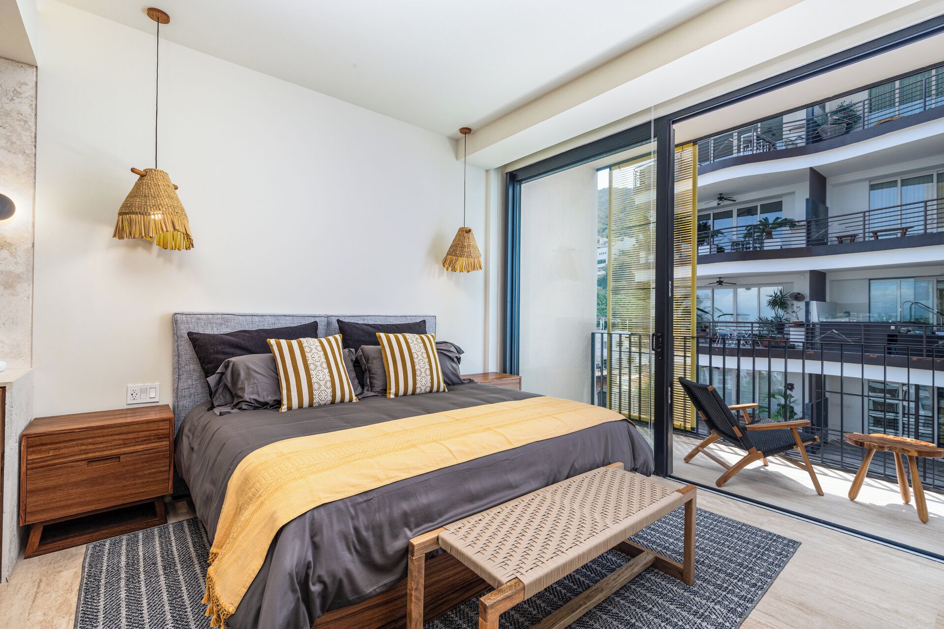 Exclusive Studio Suite, Partial Sea View | Premium bedding, individually furnished, iron/ironing board, free WiFi