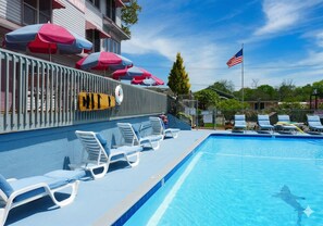 Piscine extérieure, piscine chauffée
