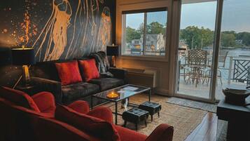 Smart-TV, Bücher, Videothek