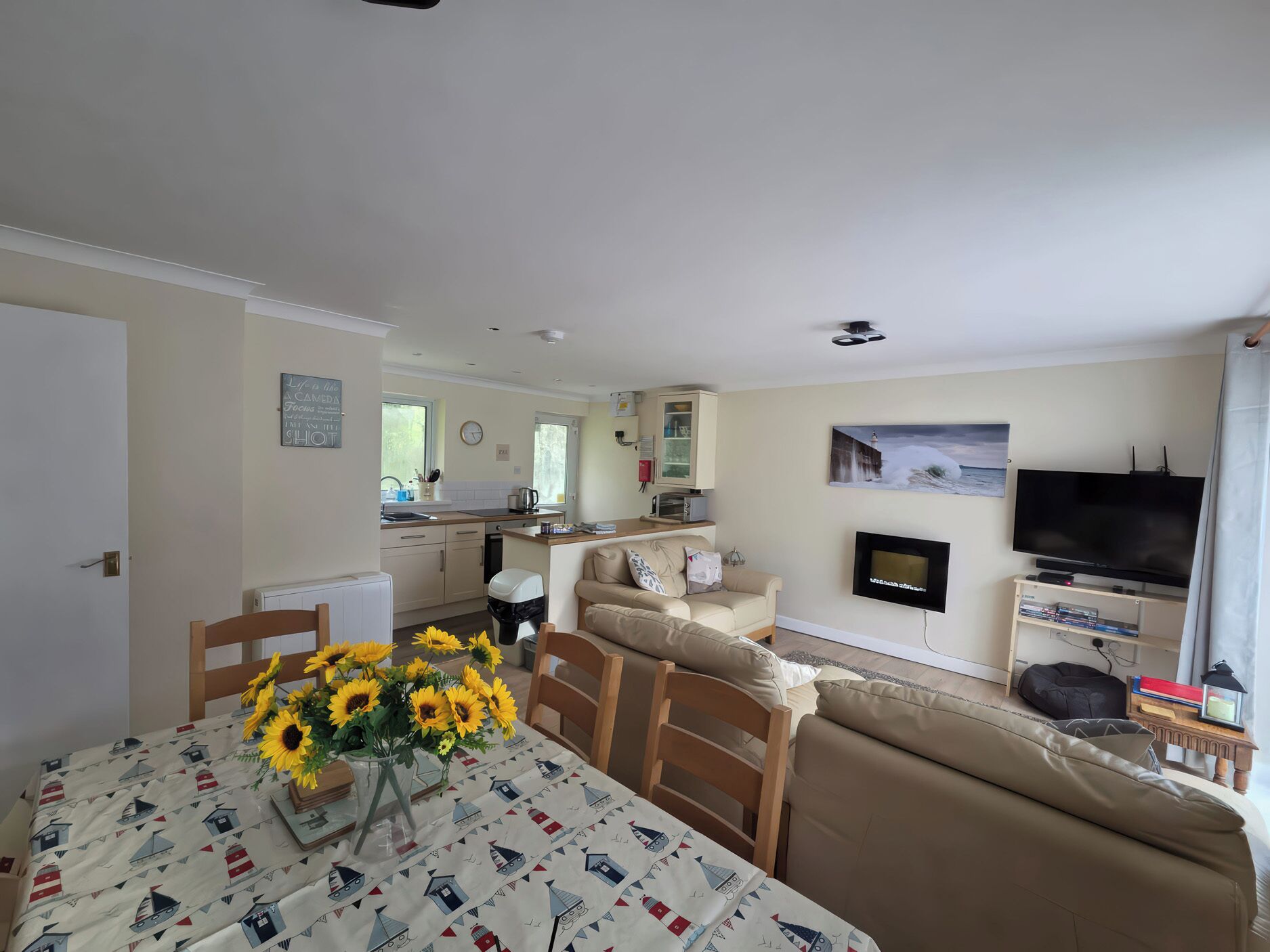 Cottage | Living area