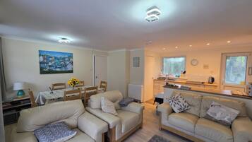 Cottage | Living area