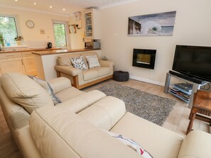 Living area - 17 River Banks (Liskeard)